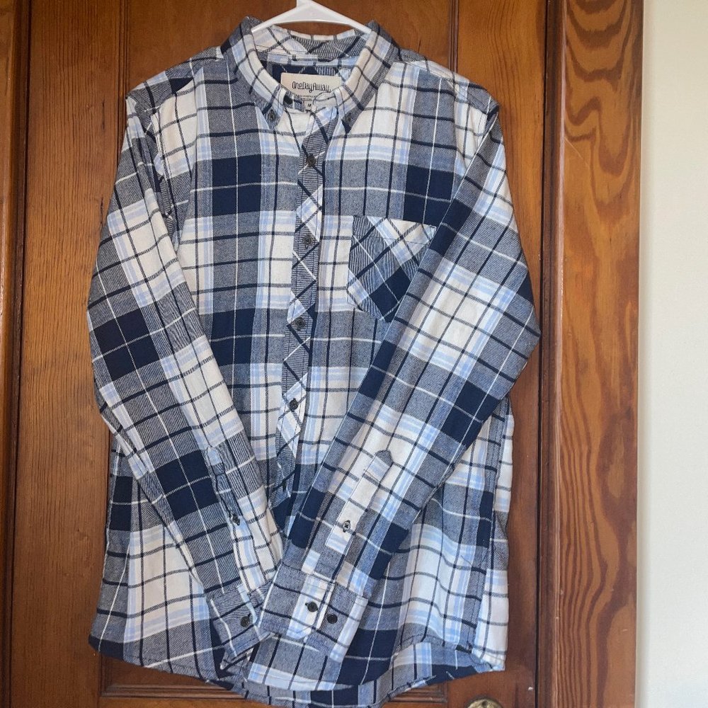 One Day Away Blue Plaid Flannel Mens Medium